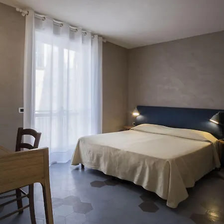 Il Roseto Nocleg ze śniadaniem 4*