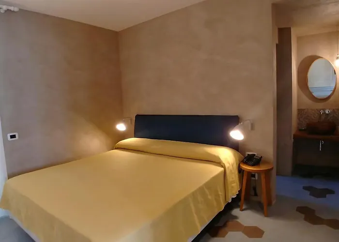 Couette-café Il Roseto 4*